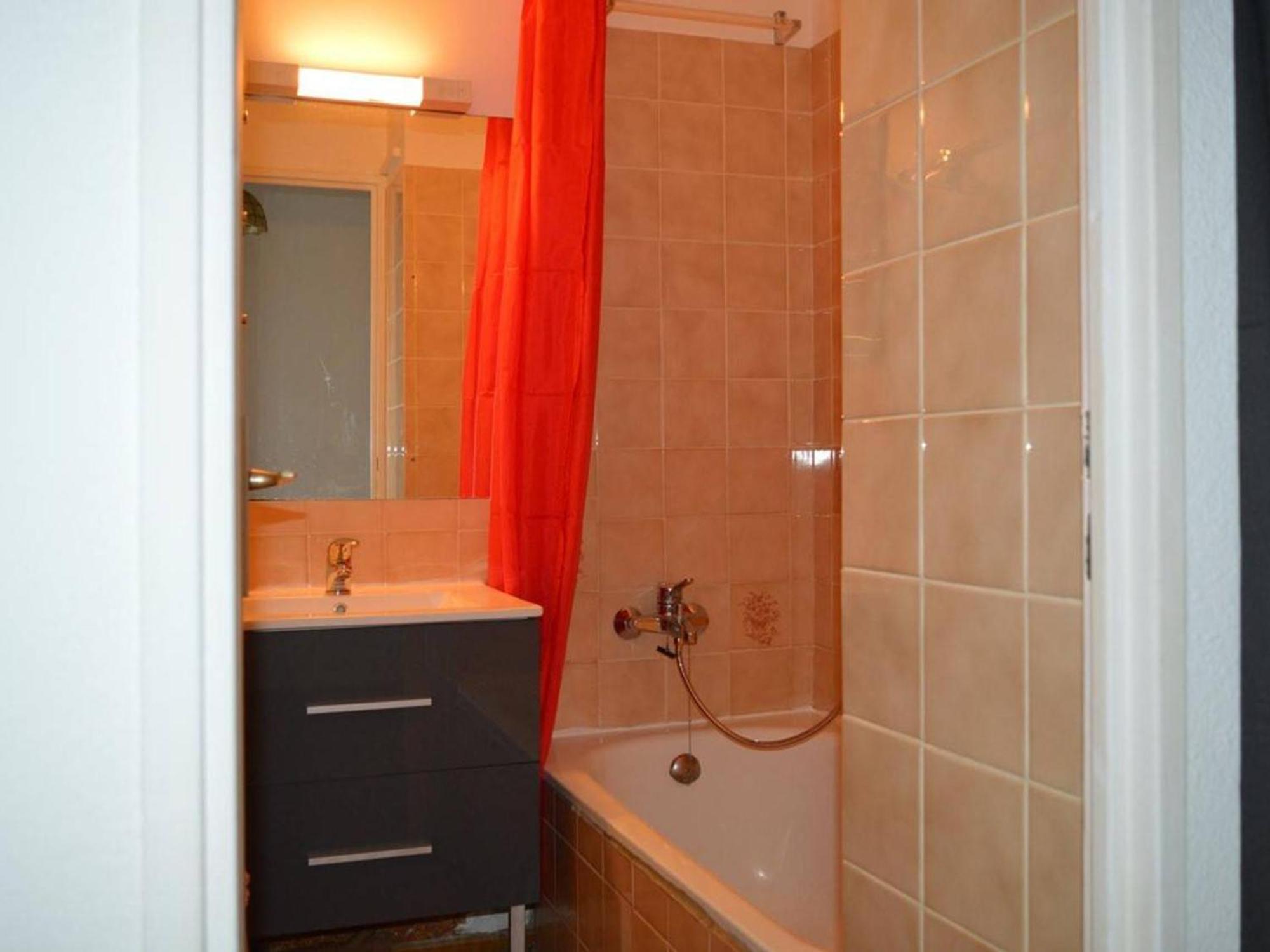 Studio Agreable Avec Loggia, Garage Et Plage A Proximite - 2 Couchages, Golfe-Juan - Fr-1-252-62 Exterior photo