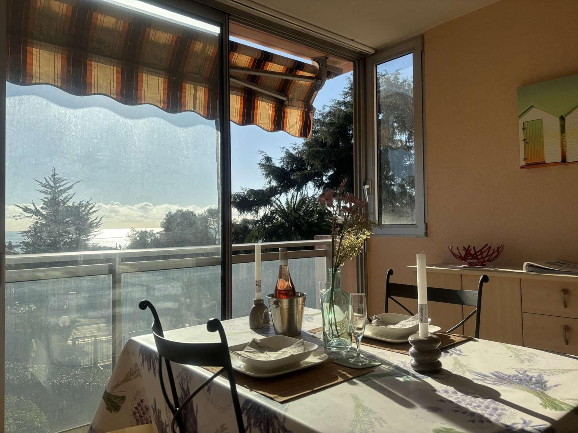 Studio Agreable Avec Loggia, Garage Et Plage A Proximite - 2 Couchages, Golfe-Juan - Fr-1-252-62 Exterior photo