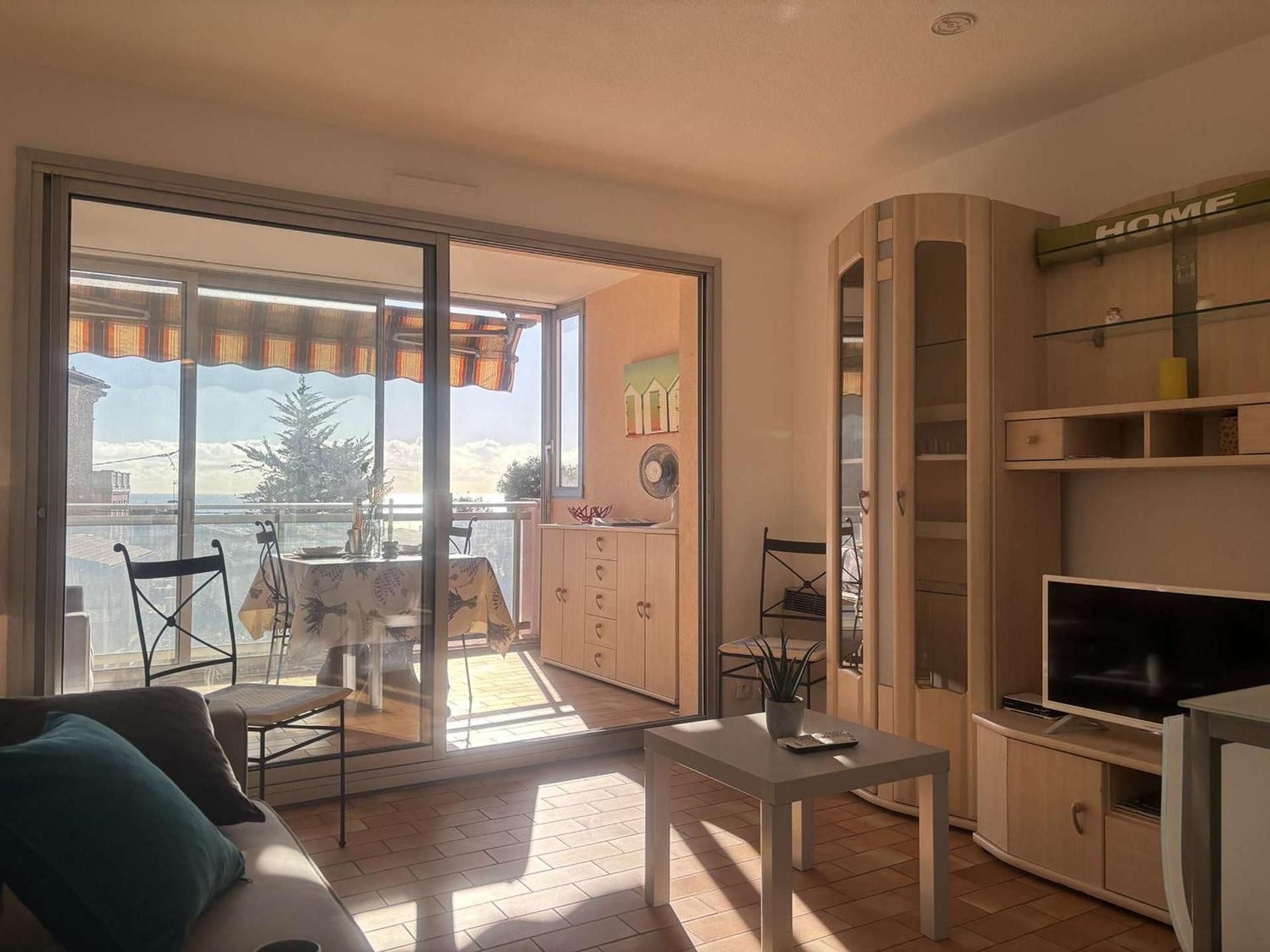 Studio Agreable Avec Loggia, Garage Et Plage A Proximite - 2 Couchages, Golfe-Juan - Fr-1-252-62 Exterior photo